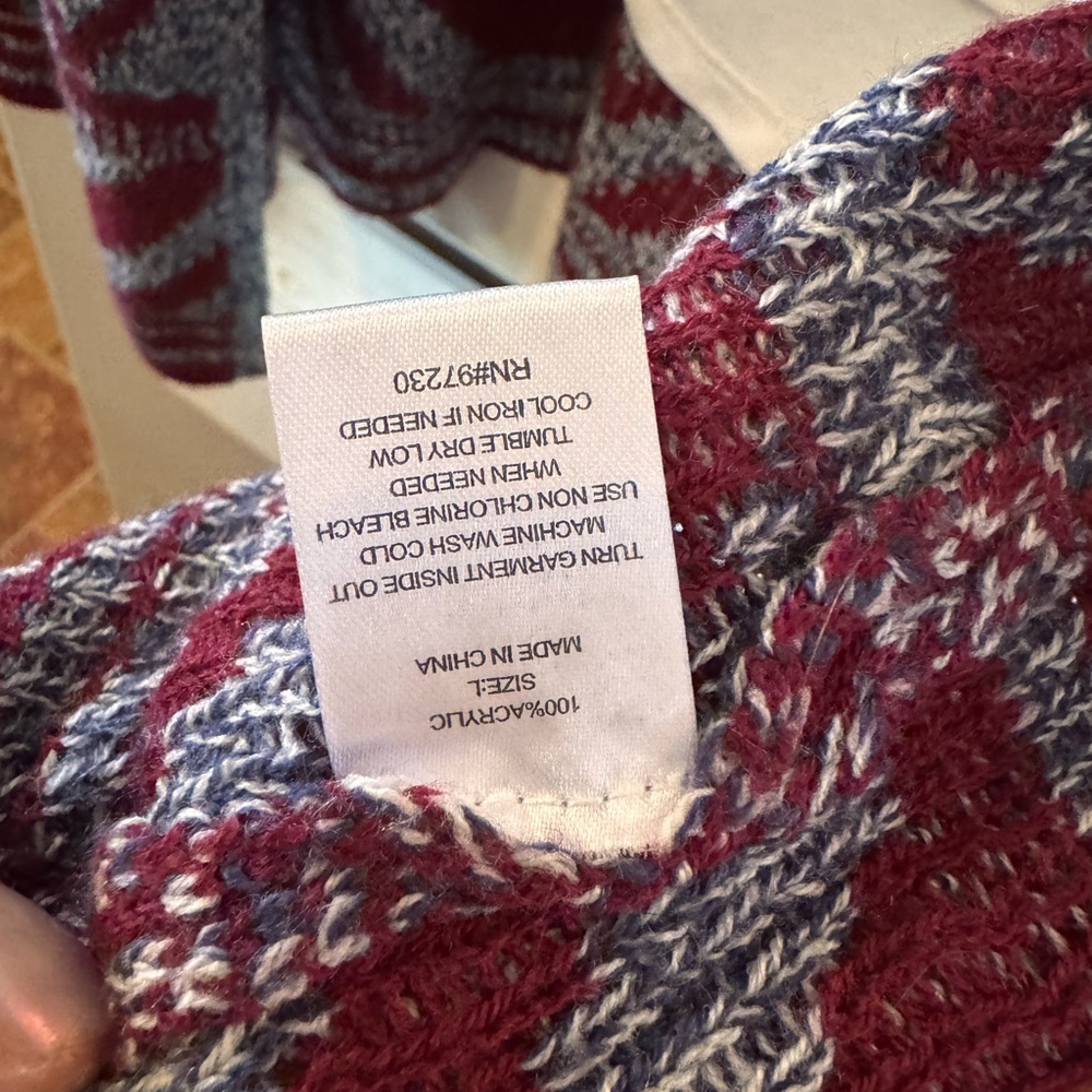 Almost Famous Geometric/Aztec Patterned Cardigan.… - image 4